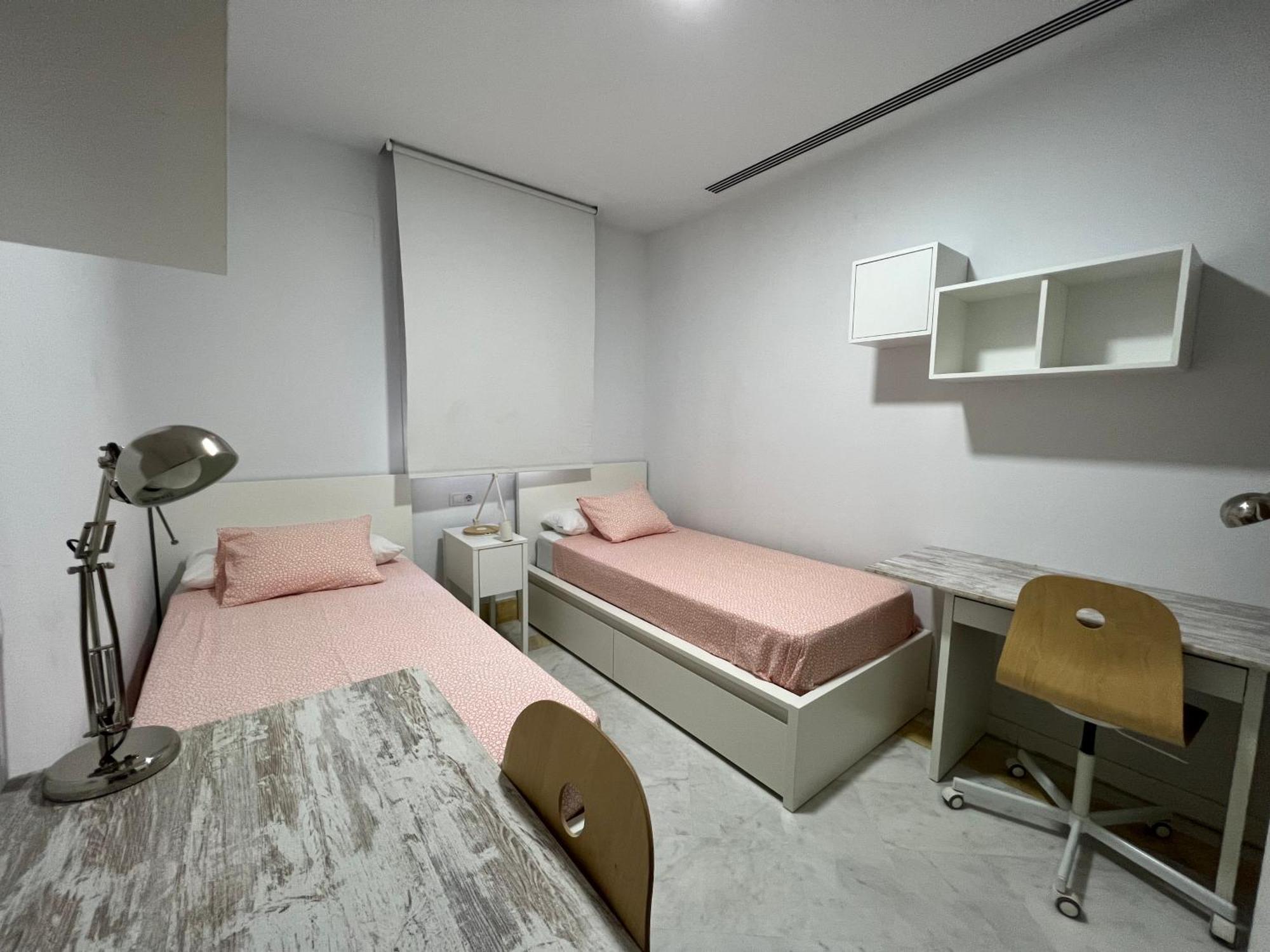 Colegio Mayor Careu - Women Only - University Community เซบีญา ภายนอก รูปภาพ